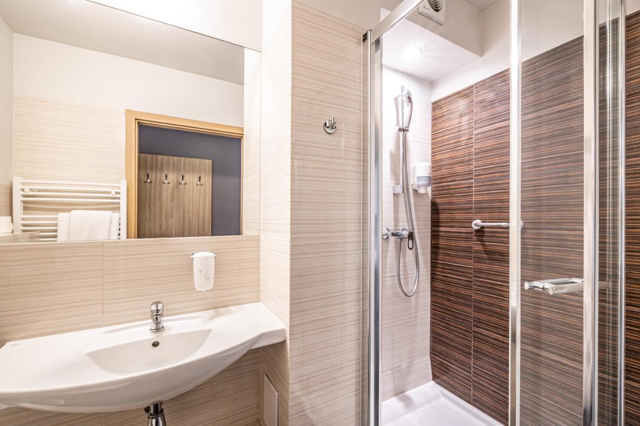Hotel Lesny Białystok Esterno foto