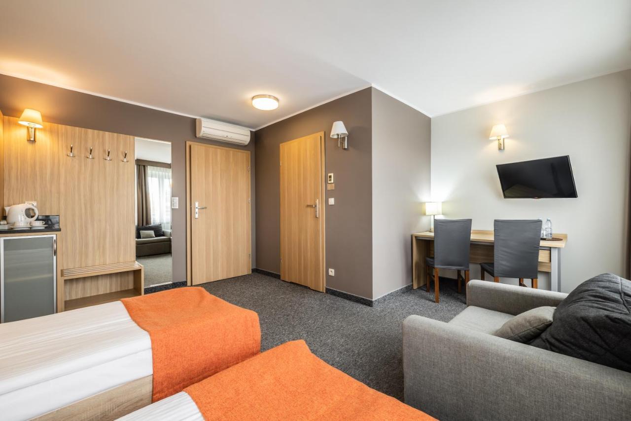 Hotel Lesny Białystok Esterno foto