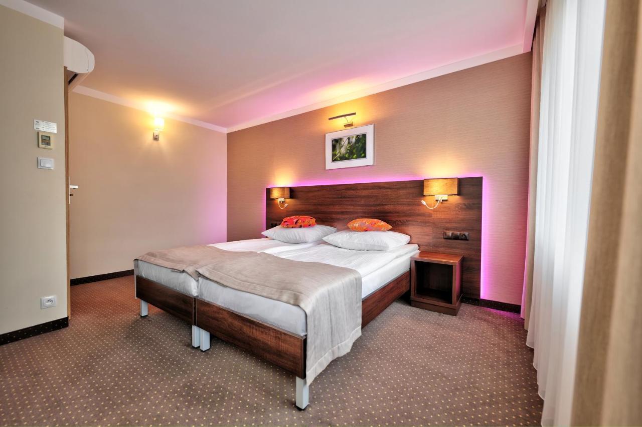 Hotel Lesny Białystok Esterno foto