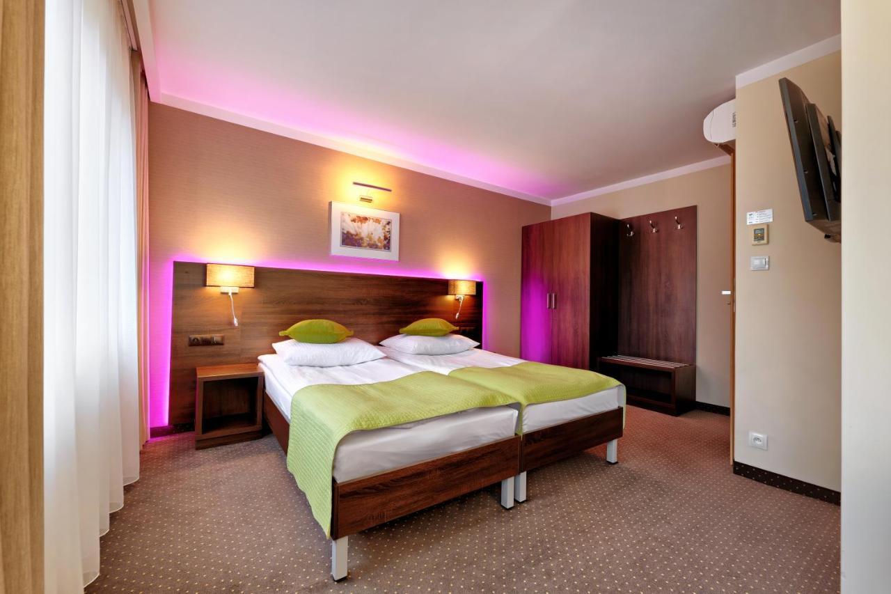 Hotel Lesny Białystok Esterno foto
