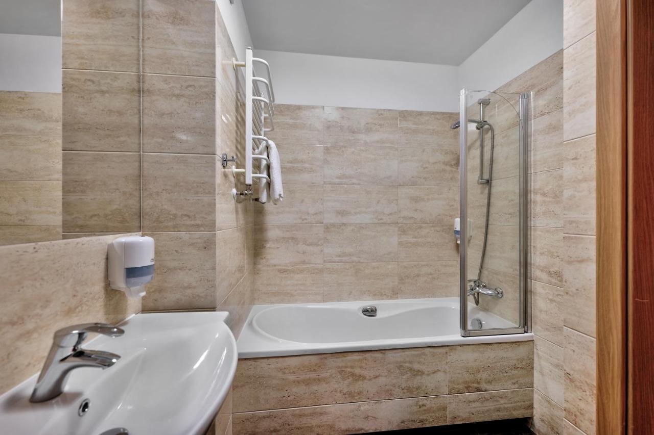 Hotel Lesny Białystok Esterno foto